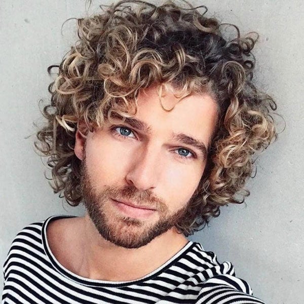 Long Curly Hairstyle For Men